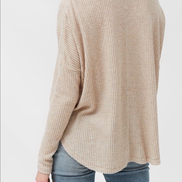 UO Out From Under White Jojo Thermal - Picture 5 of 6